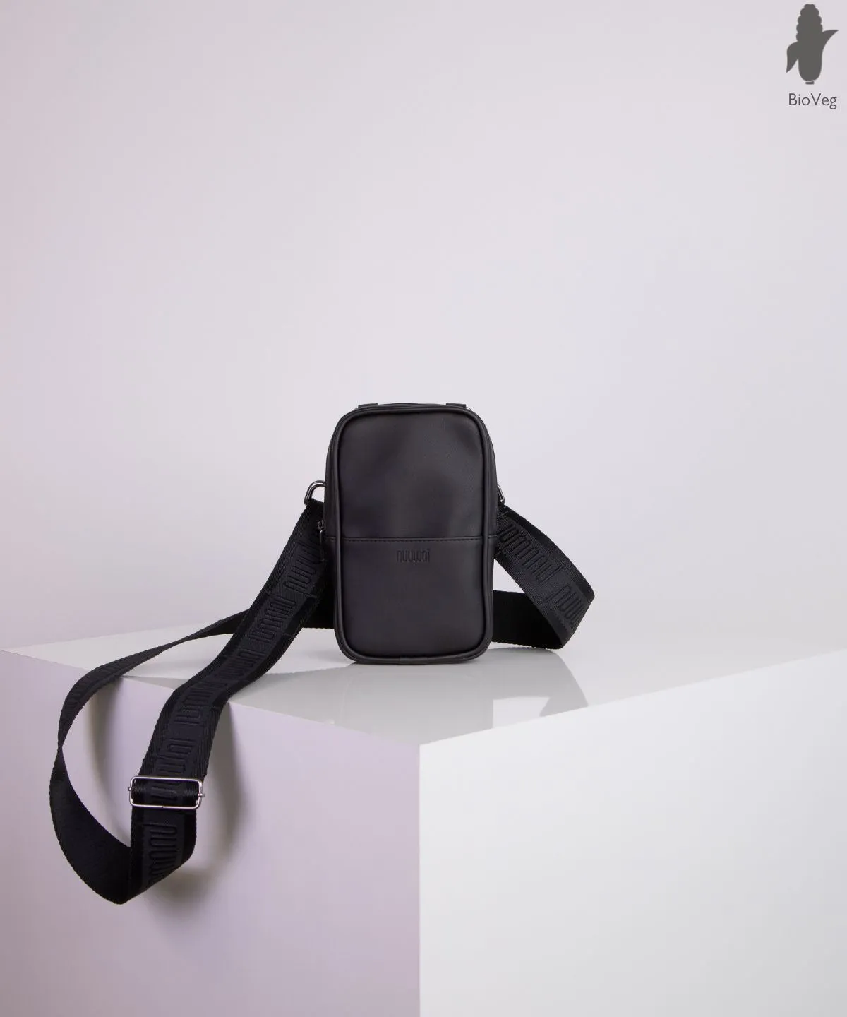 nuuwaï - Vegan Phone Bag - KARLI deep black