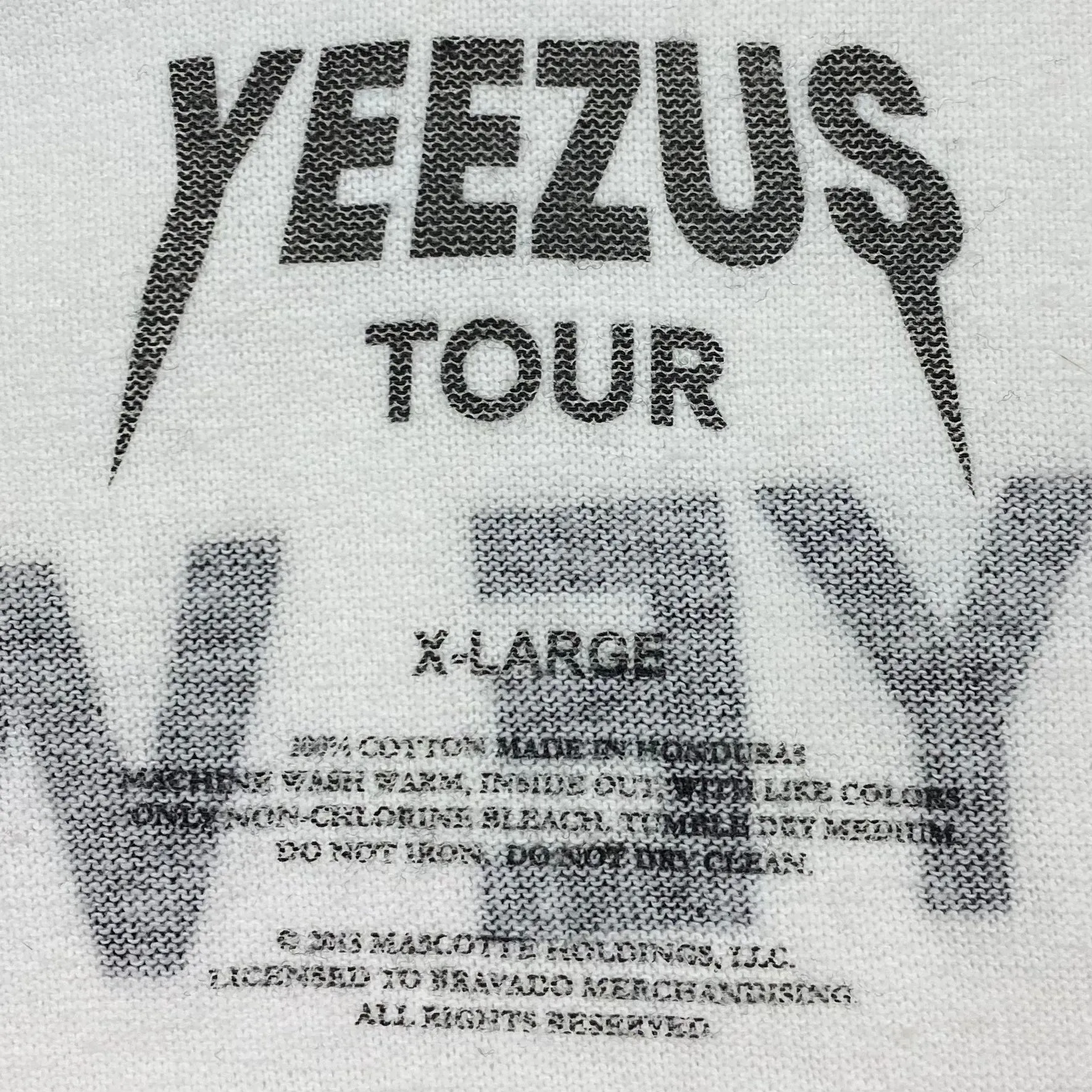 Yeezus Tour 2014 Bonnaroo Baseball Tee In White/Red